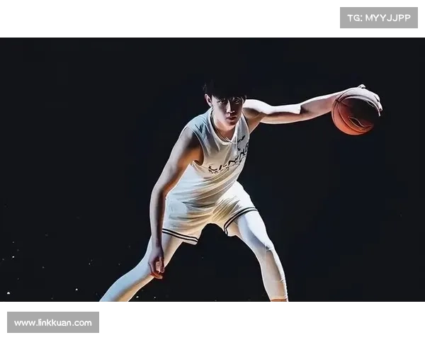 曾凡博在NBA发展联盟赛场豪取30分10篮板 力压对手展现全面能力 曾凡博在NBA发展联盟赛场豪取30分10篮板 力压对手展现全面能力